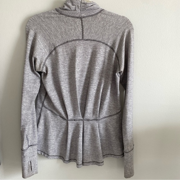 LULULEMON Warm Your Core Striped Heathered Slate White Size 4 - Picture 12 of 14